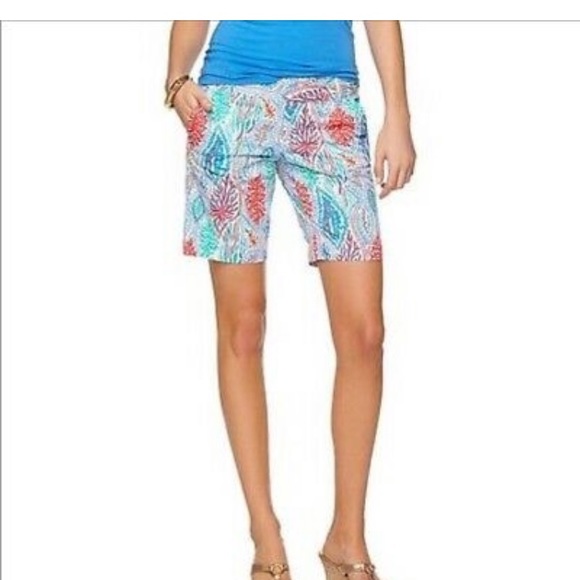*sold*Lilly Pulitzer Shorts - Picture 2 of 5